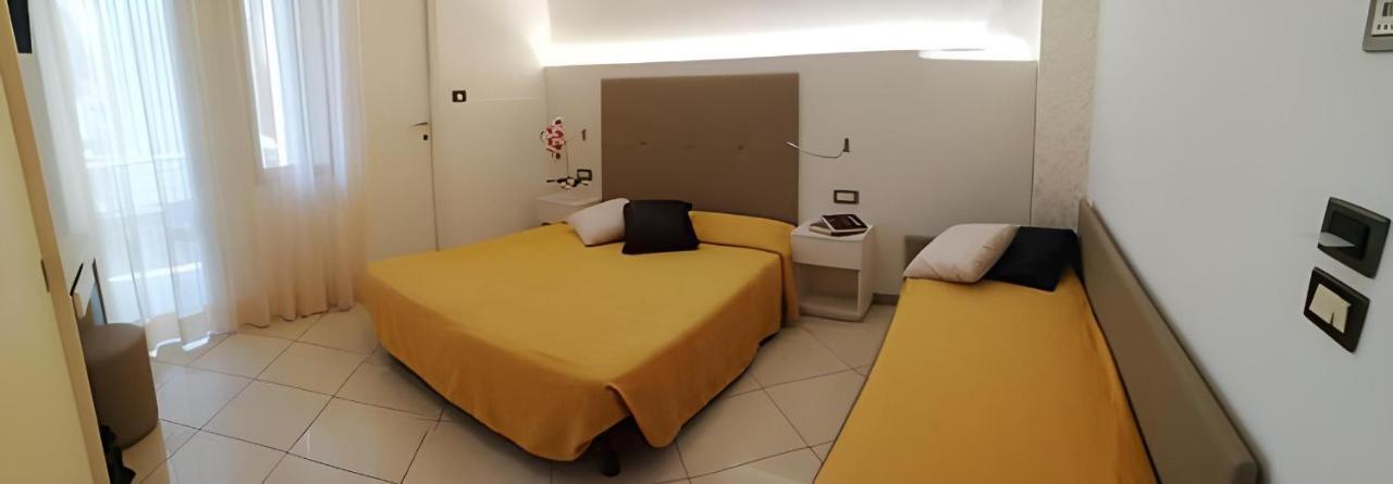 Hotel Metropol Соттомарина Экстерьер фото