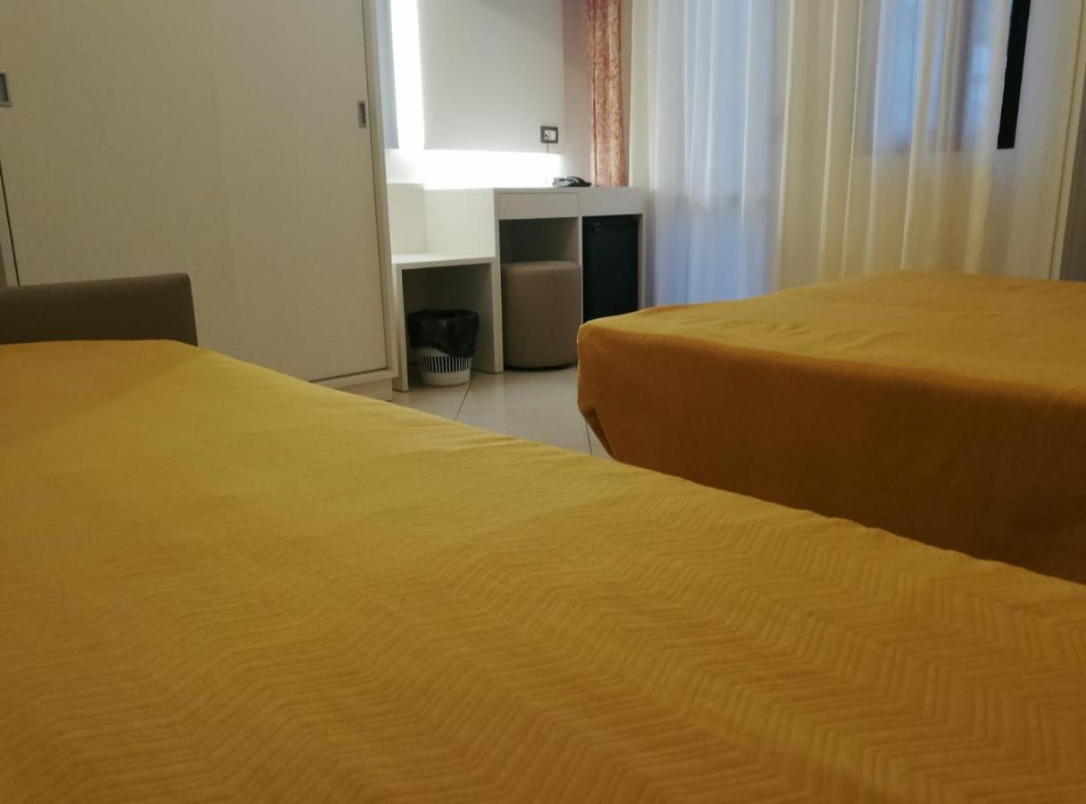 Hotel Metropol Соттомарина Экстерьер фото
