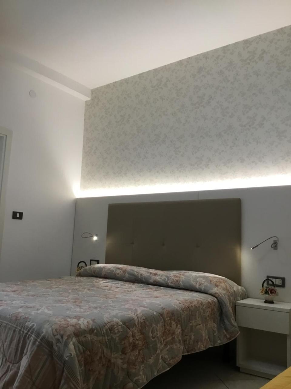 Hotel Metropol Соттомарина Экстерьер фото