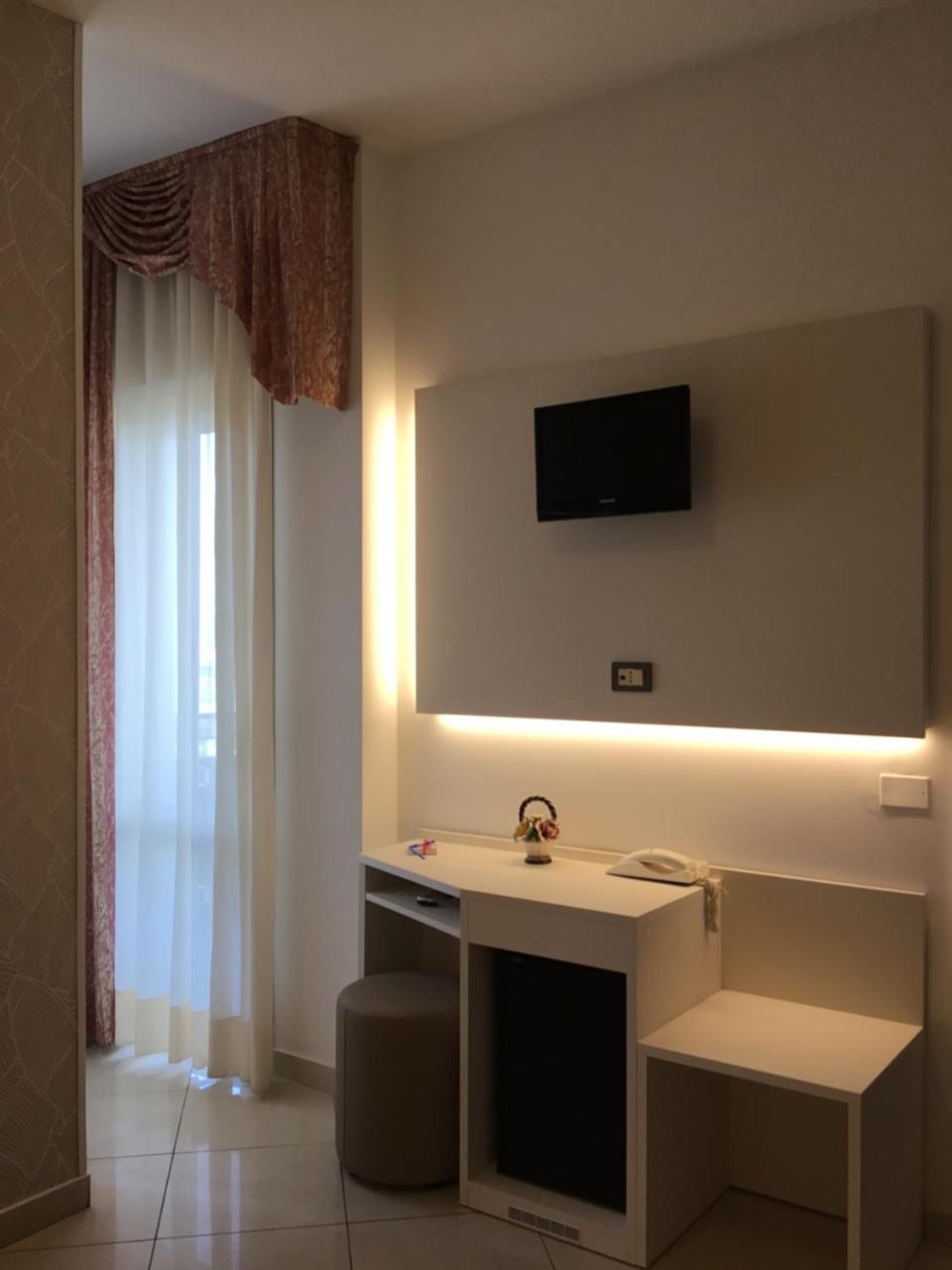 Hotel Metropol Соттомарина Экстерьер фото