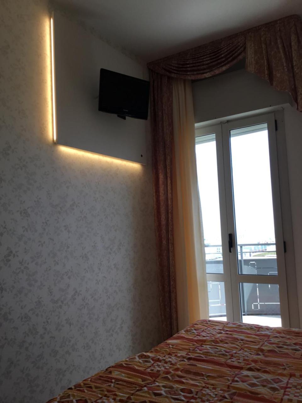 Hotel Metropol Соттомарина Экстерьер фото